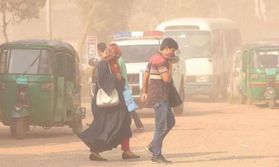 ফের বায়ু দূষণের শীর্ষ শহর ঢাকা