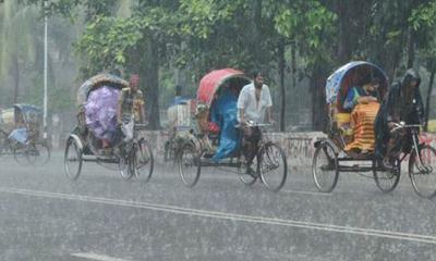 রাজধানীতে হঠাৎ করে দমকা হাওয়াসহ বজ্রবৃষ্টি