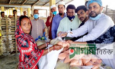 ফরিদপুরে হতদরিদ্রদের মাঝে খাদ্য সামগ্রী বিতরণ 