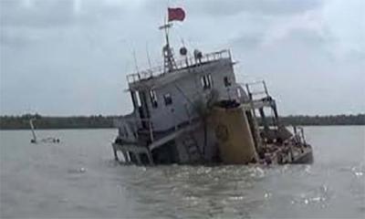 হুগলি নদীতে বাংলাদেশি বার্জ ডুবি