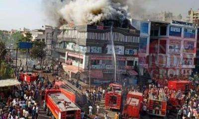 ফের ভারতের গুজরাটে ভয়াবহ আগুন