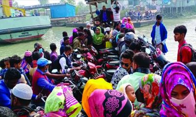 বালিয়াতলী খেয়াঘাটে প্রকাশ্যে চাঁদাবাজি, নিরব প্রশাসন