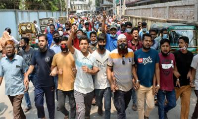 স্বাস্থ্যবিধি মেনে দোকান খুলে দেয়ার দাবী বগুড়ার ব্যবসায়ীদের