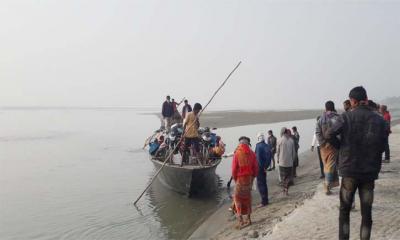 রাজীবপুরে নদীতে পানির সঙ্কটে নৌ চলাচল ব্যাহত