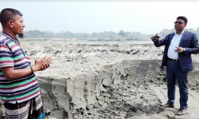 গোপালগঞ্জে সরকারী জমির মাটি কেটে জরিমানা ৪ লাখ