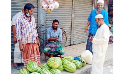 কলাপাড়ায় তরমুজ বিক্রি হচ্ছে ওজনে, ঠকছে সাধারন ক্রেতা