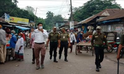 দেবীগঞ্জে  লকডাউনের প্রথমদিনে  প্রশাসনের কড়া  নজরদারি