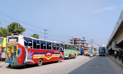 মহাসড়কে বাস আছে, যাত্রী নেই