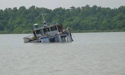 পশুর চ্যানেলে কার্গোডুবি, উদ্ধার ১২