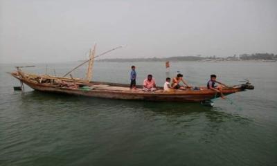 ভোলার মেঘনায় মাছধরা ট্রলারে ডাকাতি ও মুক্তিপণ আদায়