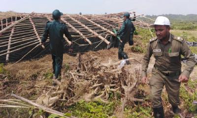 কক্সবাজারে অবৈধ স্থাপনা উচ্ছেদ, ২ একর বনভূমি উদ্ধার