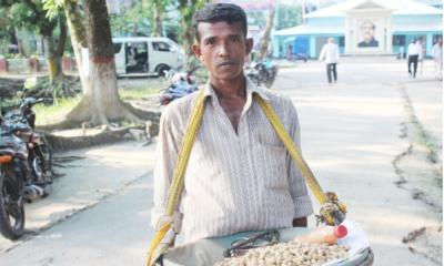 আমি দেলোয়ার বাদাম বিক্রেতা হতে পারি আমার সন্তানরা হবেনা