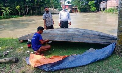 মা ইলিশ ধরা বন্ধ: নৌকা ও জাল মেরামতে কাটছে জেলেদের সময়