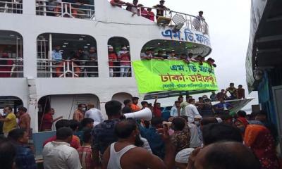 বরগুনা-বেতাগী-ঢাকা নৌরুটে এক কোম্পানির দাপটে ‘জিম্মি’ যাত্রীরা