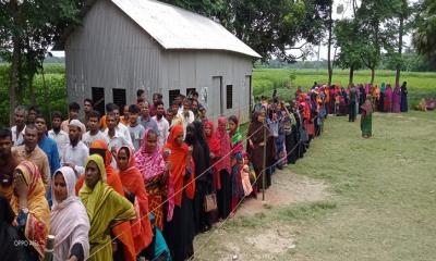 মধুখালীতে নৌকাকে হারিয়ে জিতলো ঘোড়া-অটোরিক্সা