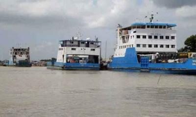 ৭ ঘণ্টা পর পাটুরিয়া-দৌলতদিয়া ফেরি চলাচল শুরু