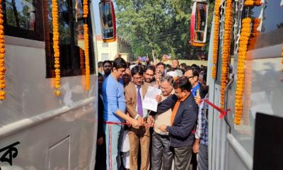 সরকারি এডওয়ার্ড কলেজের শিক্ষার্থীদের ২টি বাস উপহার দিলেন রাষ্ট্রপতি