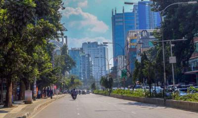 ঢাকার বায়ু সহনীয়, দূষণের শীর্ষে দুবাই