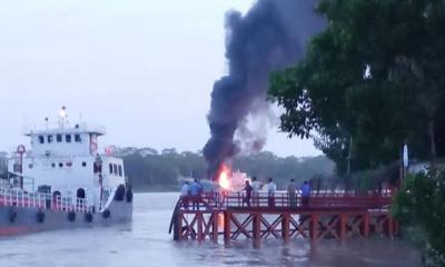 সাগর নন্দিনী-২ জাহাজে ফের বিস্ফোরণ, ৯ পুলিশসহ দগ্ধ ১১