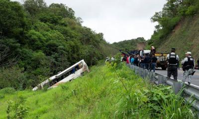 মেক্সিকোয় বাস খাদে পড়ে নিহত ১৮