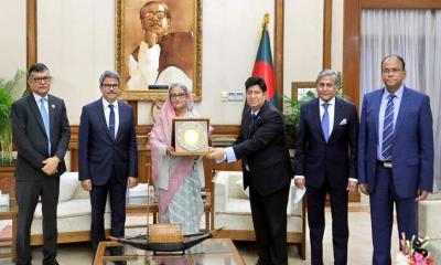 আইডিএফ গ্লোবাল অ্যাম্বাসেডর পদক গ্রহণ করলেন প্রধানমন্ত্রী